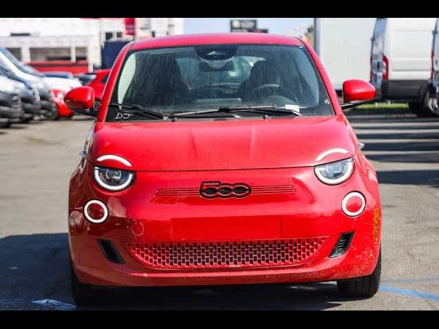 2024 FIAT 500e 