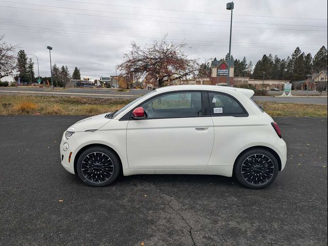 2024 FIAT 500e 