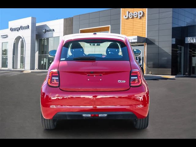 2024 FIAT 500e 