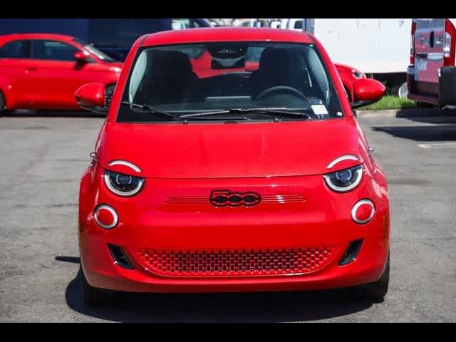 2024 FIAT 500e 