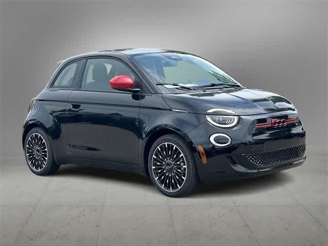 2024 FIAT 500e Music