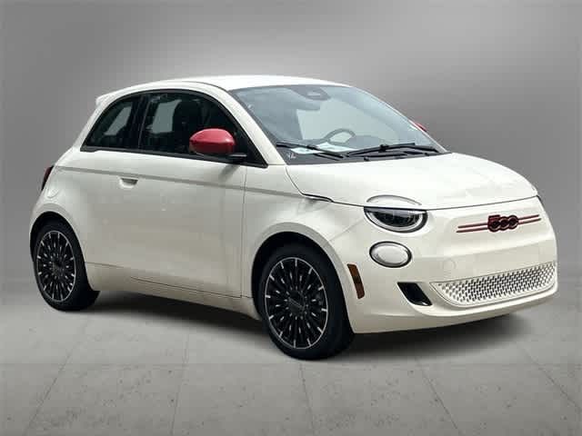 2024 FIAT 500e 