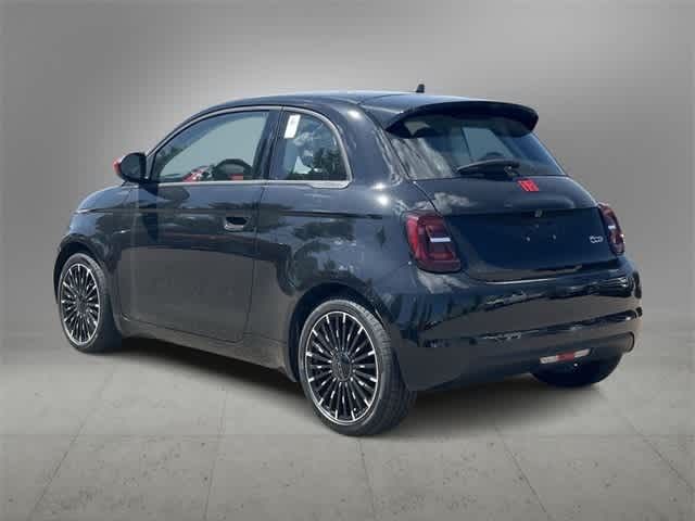 2024 FIAT 500e Music