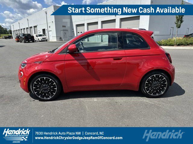 2024 FIAT 500e INSPI(RED)