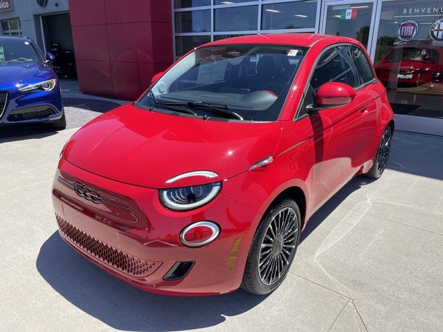 2024 FIAT 500e INSPI(RED)