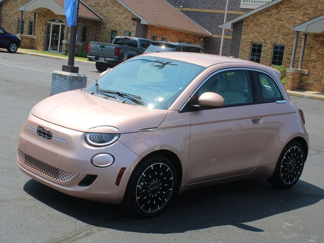 2024 FIAT 500e La Prima