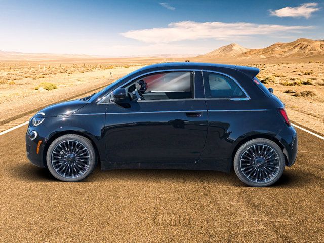 2024 FIAT 500e Music