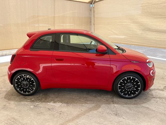 2024 FIAT 500e 