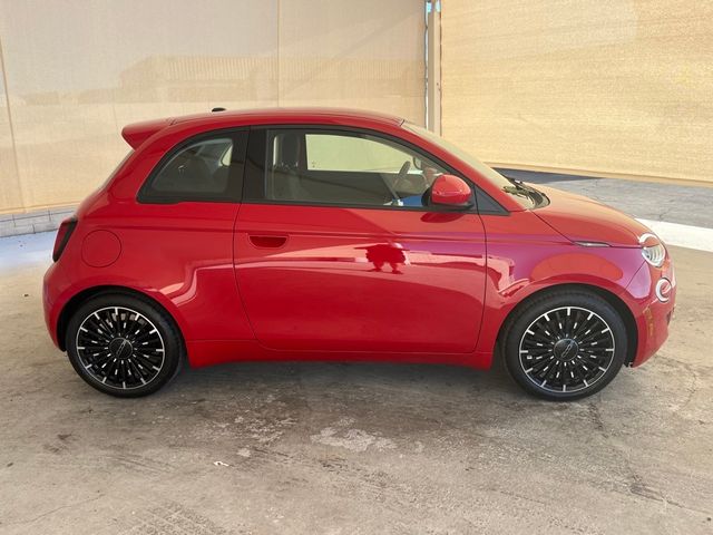 2024 FIAT 500e 