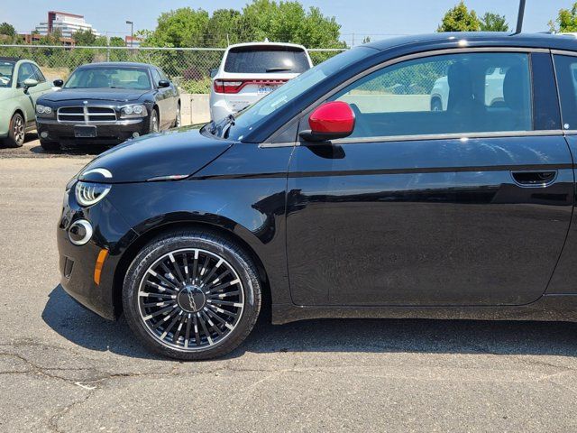 2024 FIAT 500e Music