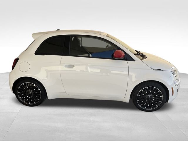 2024 FIAT 500e 