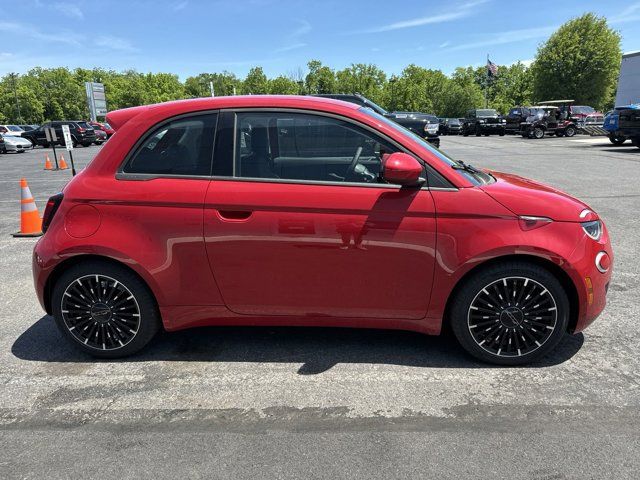 2024 FIAT 500e INSPI(RED)