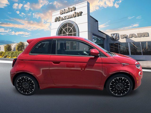 2024 FIAT 500e INSPI(RED)