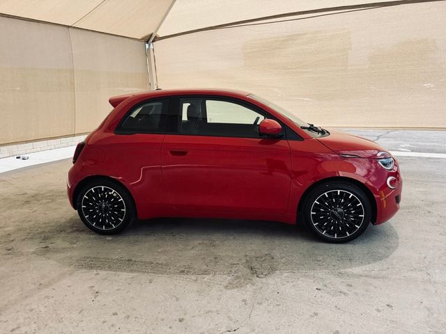 2024 FIAT 500e 