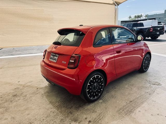 2024 FIAT 500e 