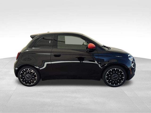 2024 FIAT 500e Music