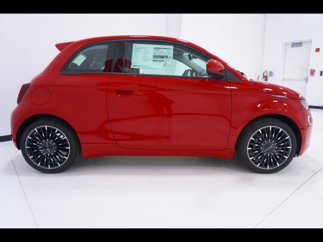 2024 FIAT 500e INSPI(RED)