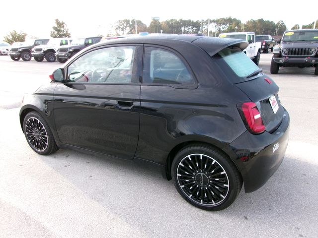 2024 FIAT 500e INSPI(RED)