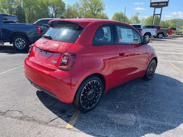 2024 FIAT 500e 