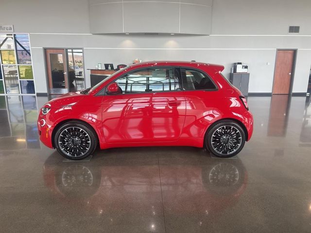 2024 FIAT 500e 