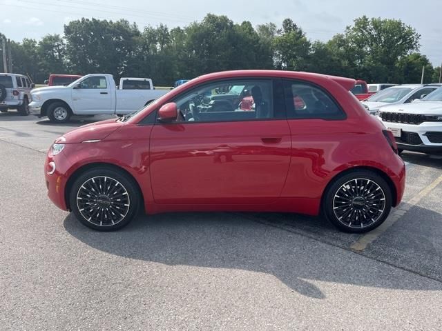 2024 FIAT 500e INSPI(RED)