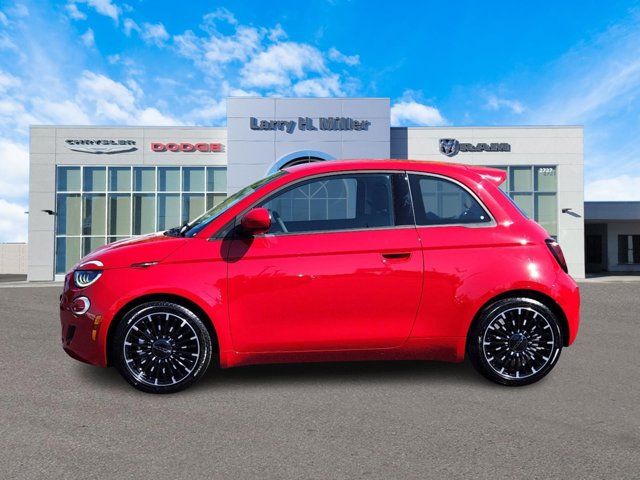 2024 FIAT 500e INSPI(RED)