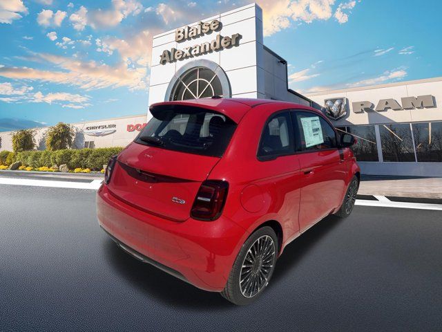 2024 FIAT 500e INSPI(RED)