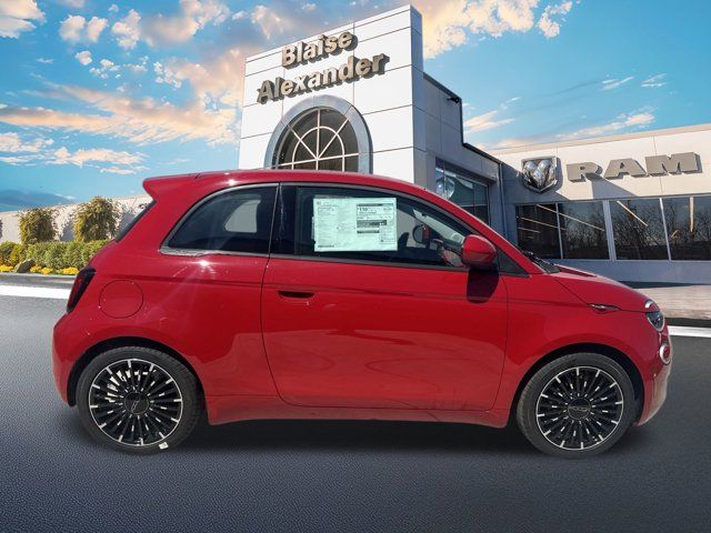 2024 FIAT 500e INSPI(RED)