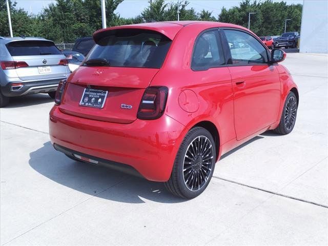 2024 FIAT 500e 