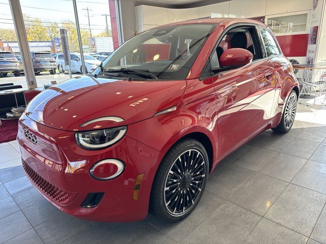 2024 FIAT 500e INSPI(RED)