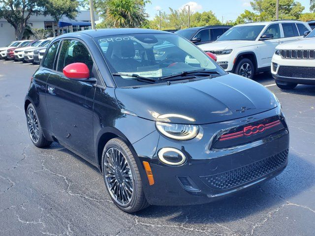 2024 FIAT 500e Music