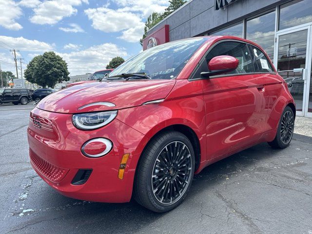 2024 FIAT 500e INSPI(RED)