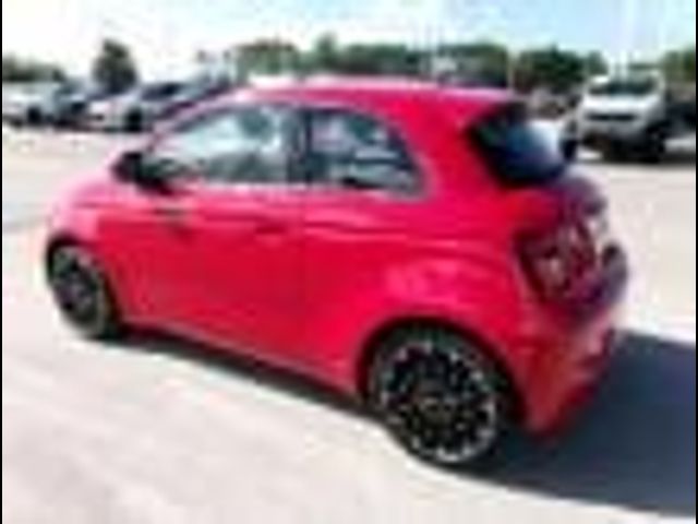 2024 FIAT 500e INSPI(RED)