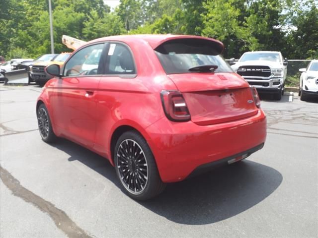 2024 FIAT 500e 