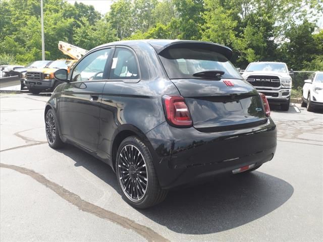 2024 FIAT 500e 