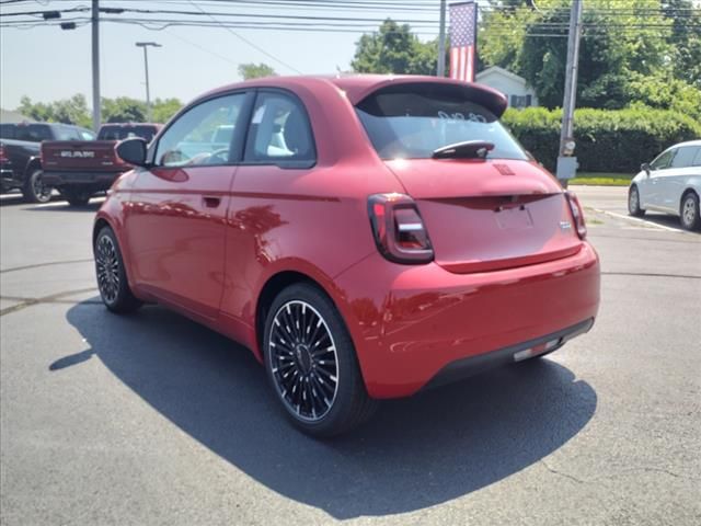 2024 FIAT 500e 