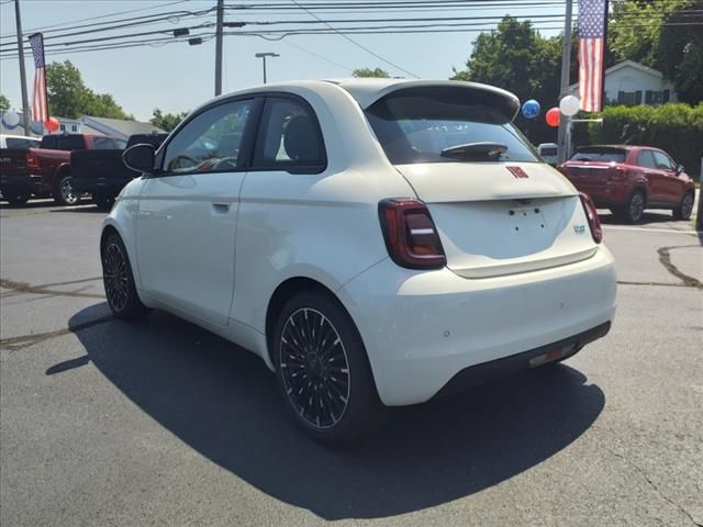 2024 FIAT 500e 