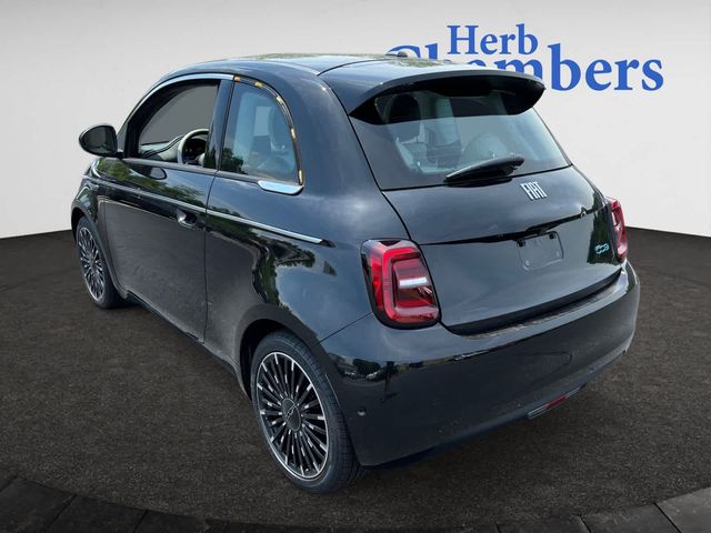 2024 FIAT 500e Music