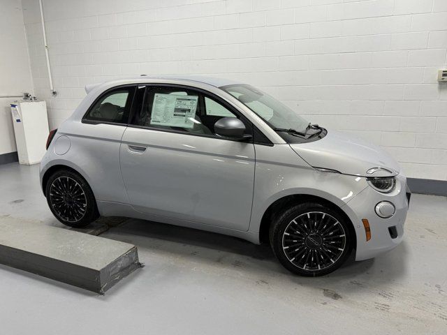2024 FIAT 500e LA