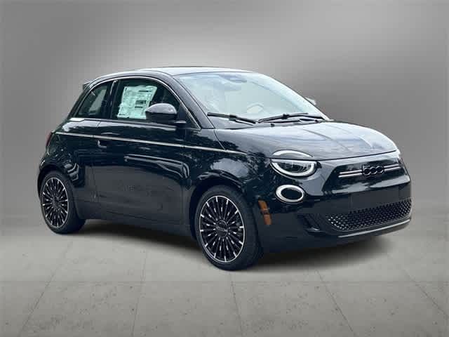 2024 FIAT 500e La Prima