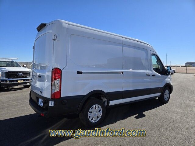 2024 Ford E-Transit Base