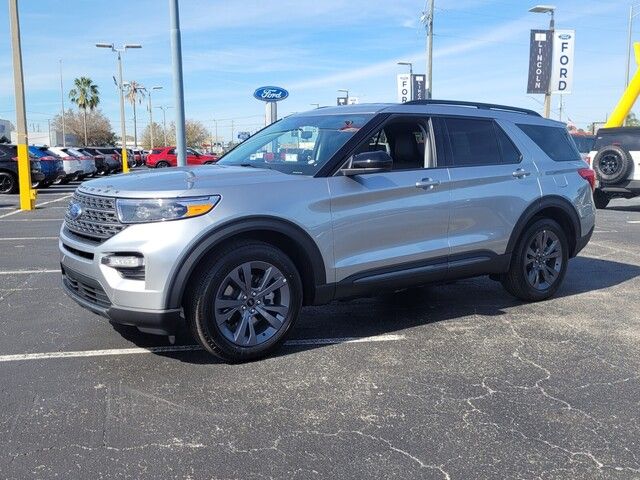 2024 Ford Explorer XLT