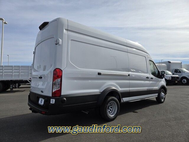 2024 Ford Transit Base