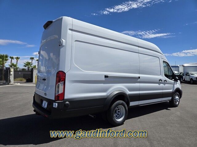 2024 Ford Transit Base