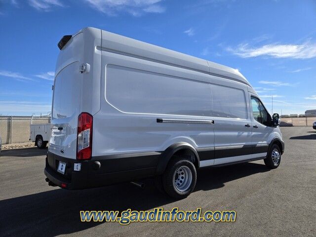 2024 Ford Transit Base