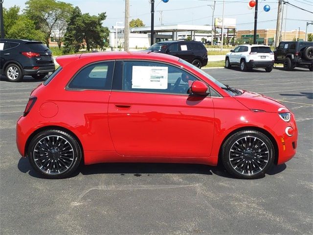 2024 FIAT 500e 