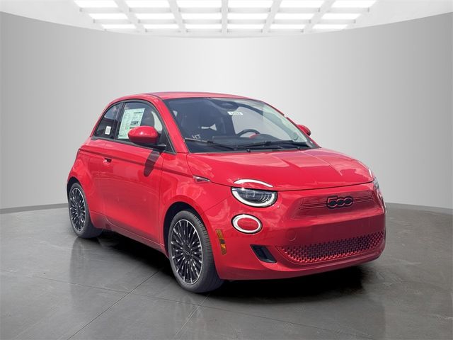 2024 FIAT 500e 