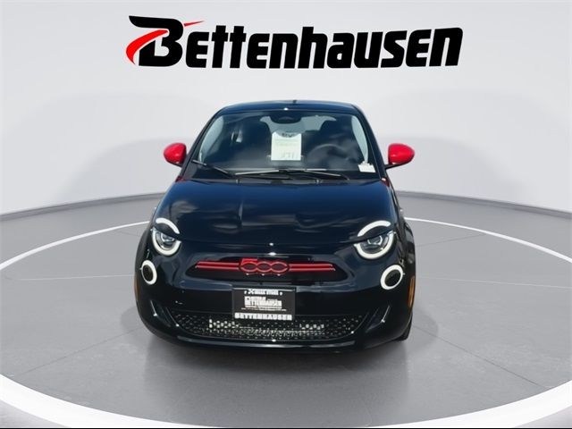 2024 FIAT 500e Music