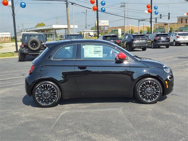 2024 FIAT 500e Music