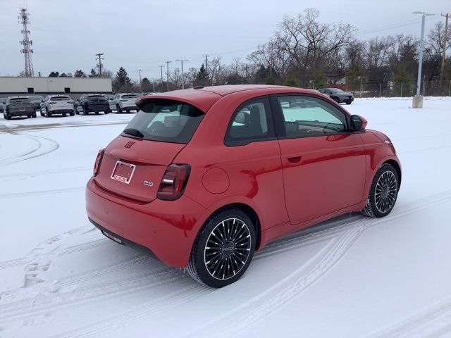 2024 FIAT 500e INSPI(RED)